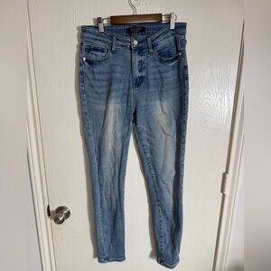 Judy Blue Light Wash Skinny Jeans